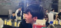 斗鱼三B合体了！小伞在H4cker婚礼现场左拥右抱icon和Doinb