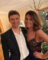 打破婚变传闻？德媒：穆勒送妻子丽萨一架价值240万欧的小型飞机